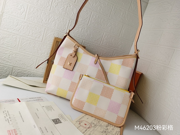 ルイヴィトンバッグ正面デザイン